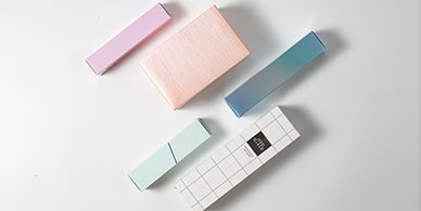 Cosmetics packaging box